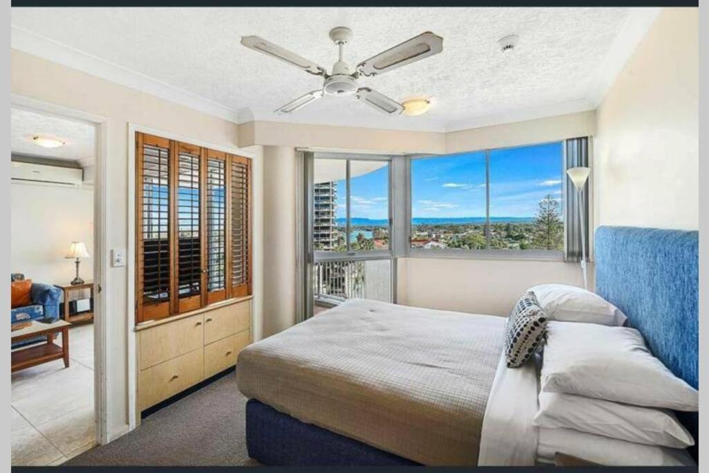 Surfers/Broadbeach Pool View. Free Parking & Wifi Gold Coast Buitenkant foto